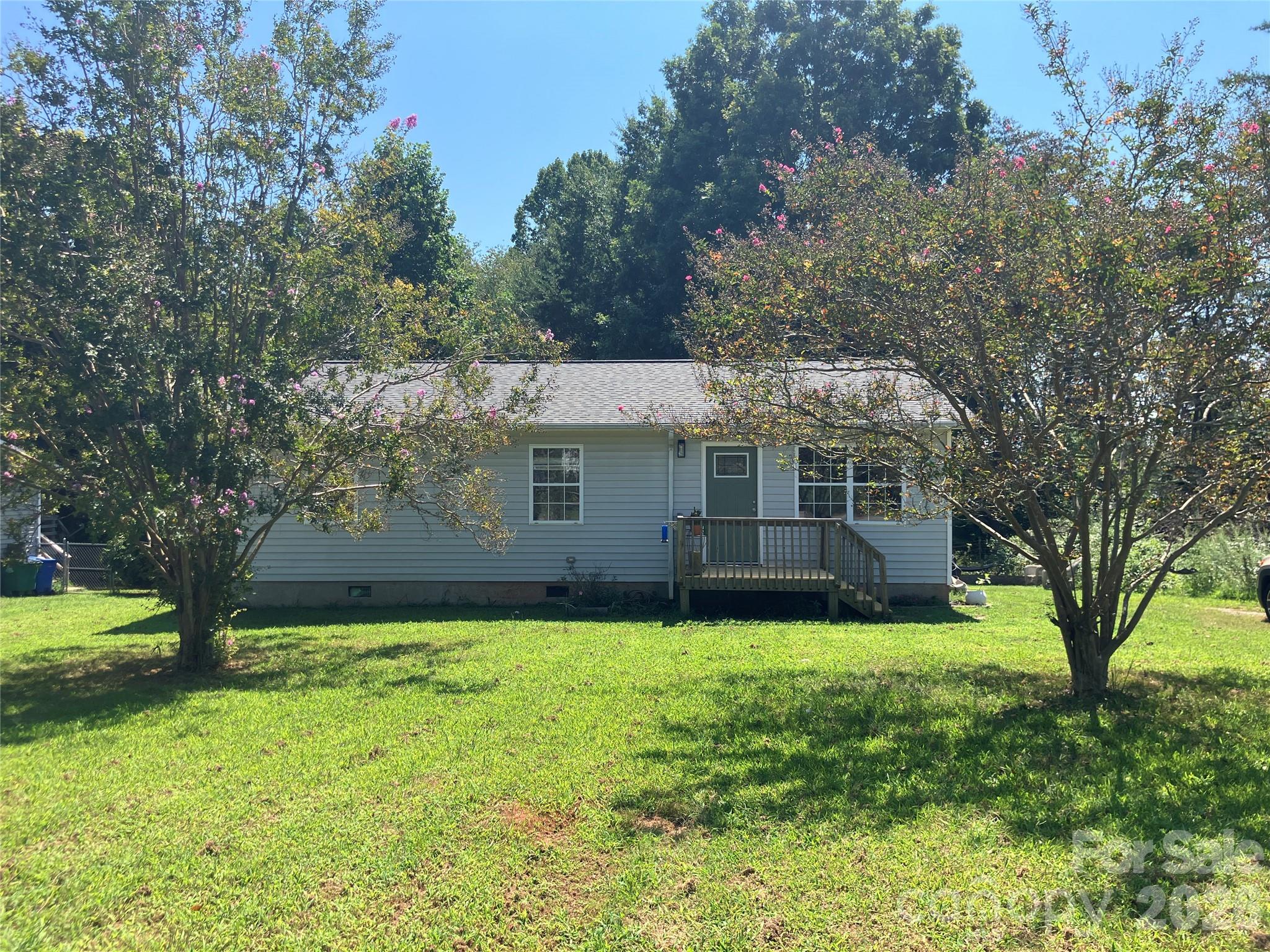 271 Weaver Way