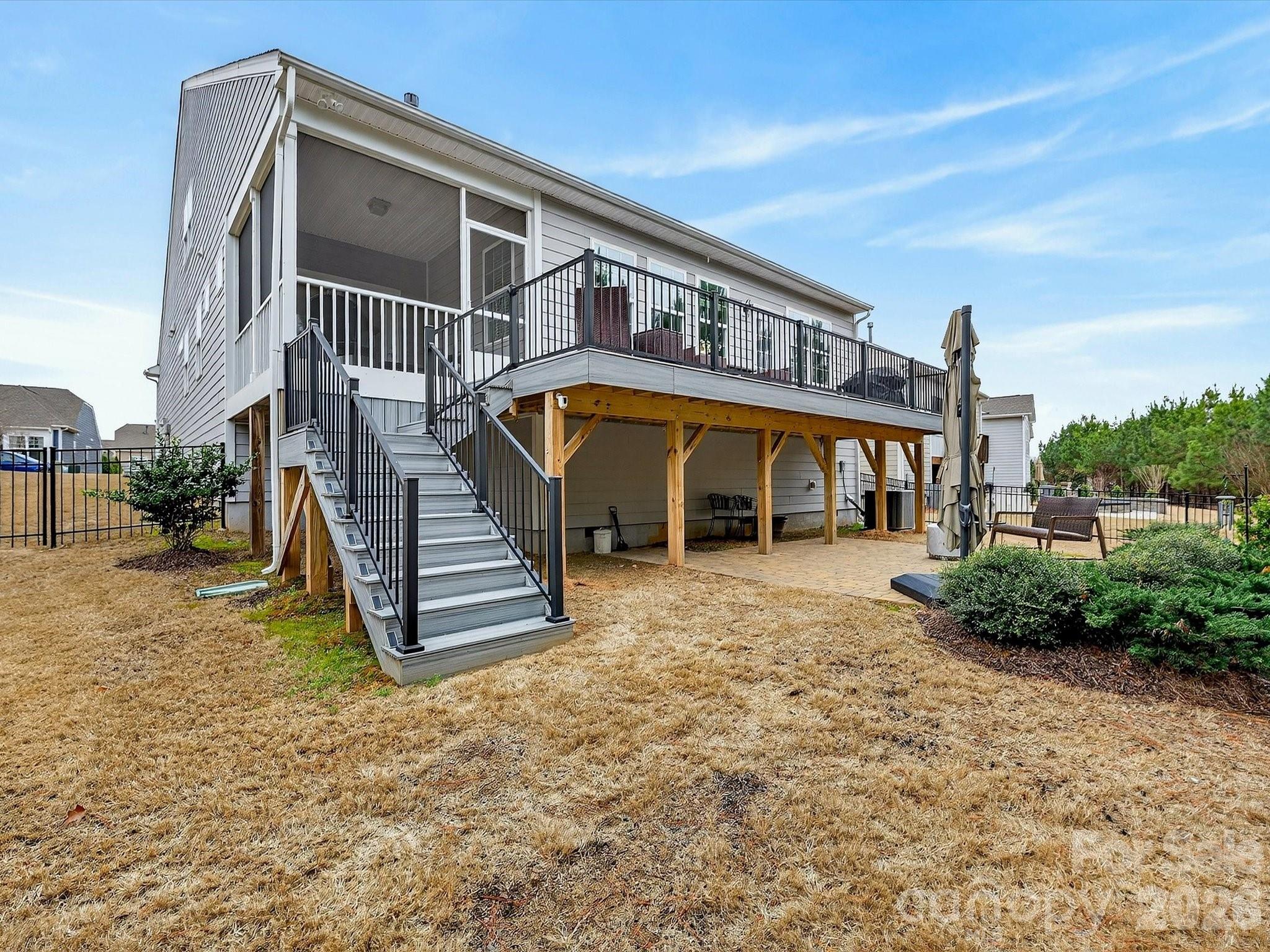 Tree Tops - Residential