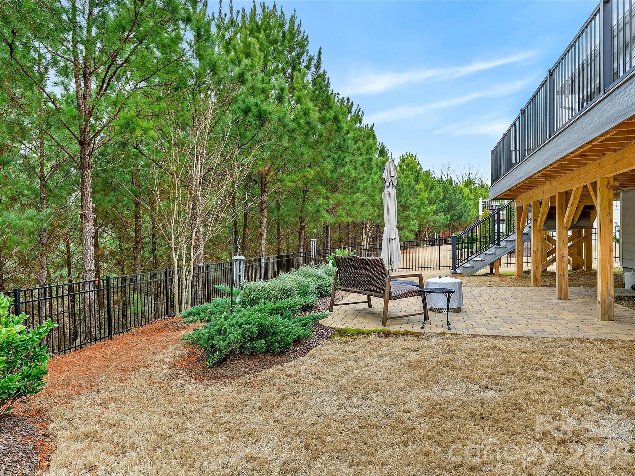 Tree Tops - Residential