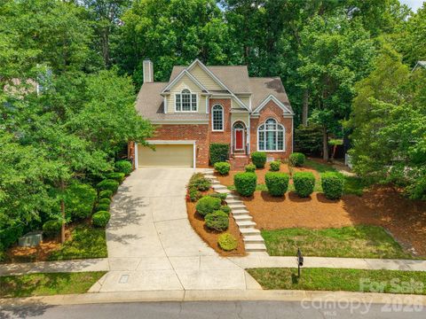 Photo of 4131 Beauvista Drive, Charlotte, NC 28269 (MLS # 4399585)