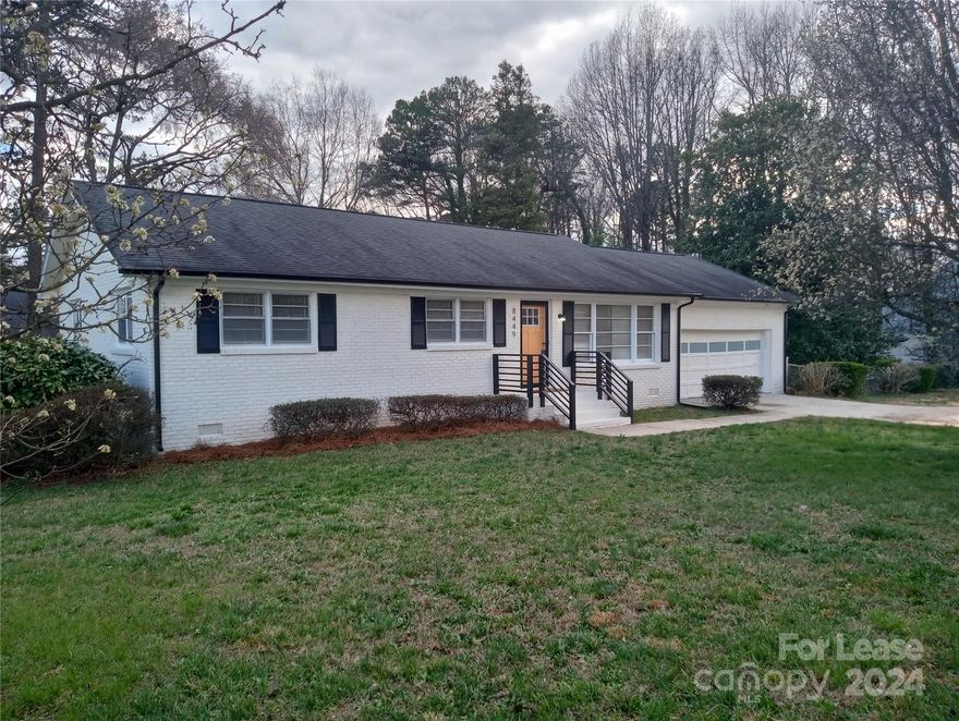 WELCOME-  Renovated Brick Ranch Hardwoods & LVP Flooring Throughout. This sprawling Ranch sits on a corner lot with a fence backyard. Features Include: Formal Living Room, Dining Area, Large Eat - In Kitchen w/ an Informal 2nd Entertaining Area off the Kitchen.  Kitchen/ Den opens to Sun Porch. Owner's Suite has private Ensuite w/
Dual Vanity, Spacious Tiled Lighted Shower & New LVP Flooring. Secondary Bedrooms have plenty of room.
Renovations Include: New Appliances, New Counter Tops, New Cabinets, New Ceiling Fans & Lighting, New Fixtures, New Tiled Bathrooms, New Vanities, Tub, Shower, Fresh Paint and Ready for Immediate Occupancy.

Located Near Shopping, Restaurants & Grocery Stores. 

Tenant Requirements: 675 min. Credit Score. Income 3x Rent, 2+ years Employment - Tax Returns for Self Employed, Excellent Rental.  Pet -Conditional- 20-30 lb. dog, Insurance approved breeds, Vet Insurance & Vet. Papers Required.  -  $95 APP.   Due @ lease signing /$150 AD FEE/ $150 MOVE IN FEE