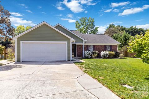 12100 Landing Green Drive Charlotte NC 28277