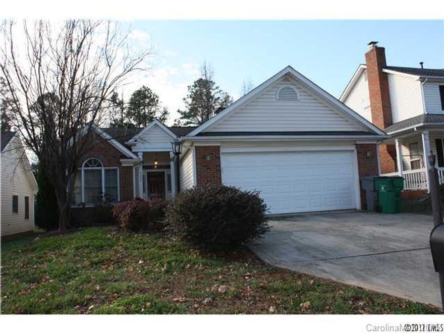 Lovely Ranch home with a fenced yard and great open floor plan. This home is close to 77, 485, Ayrsley and
more! Plenty of nearby shopping, dining and entertaining options.  You will enjoy the large vaulted ceilings in the master suite and the living room. This great open floor plan has a wonderful back deck and great yard.  The entire home has speakers wired in and the large two car garage is spacious. Take a look today!