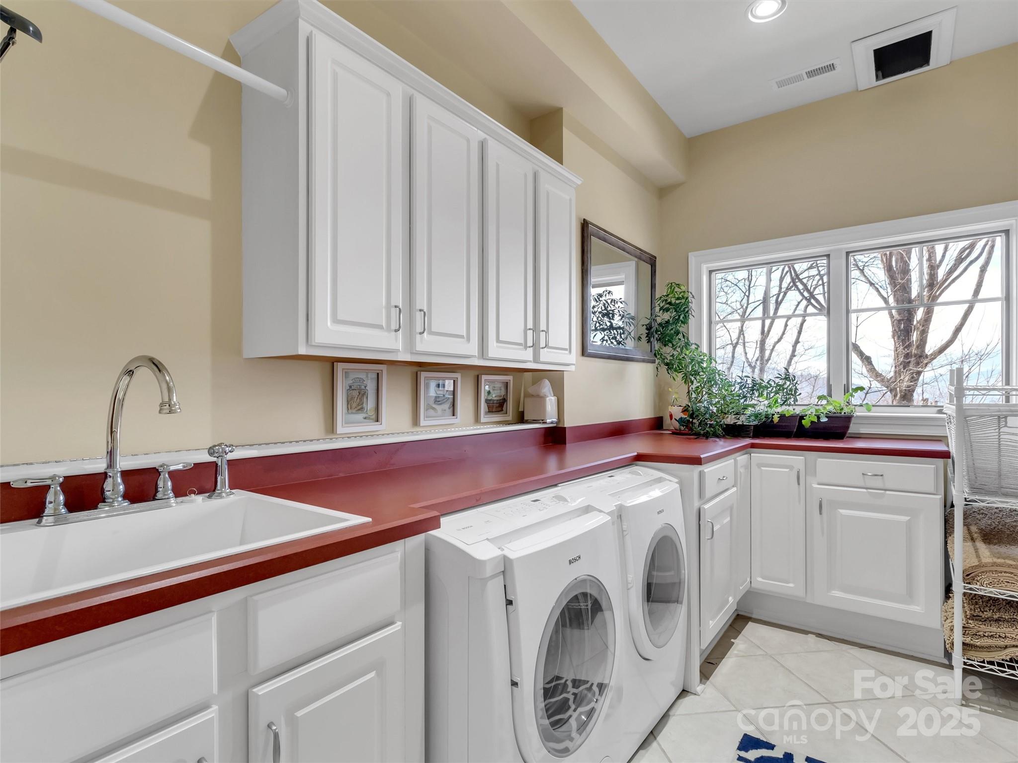 Smoky Mountain Sanctuary - Residential