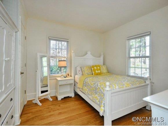 Royal Pines - Residential