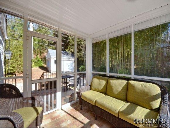 Royal Pines - Residential