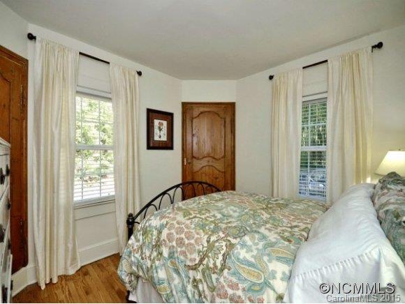 Royal Pines - Residential