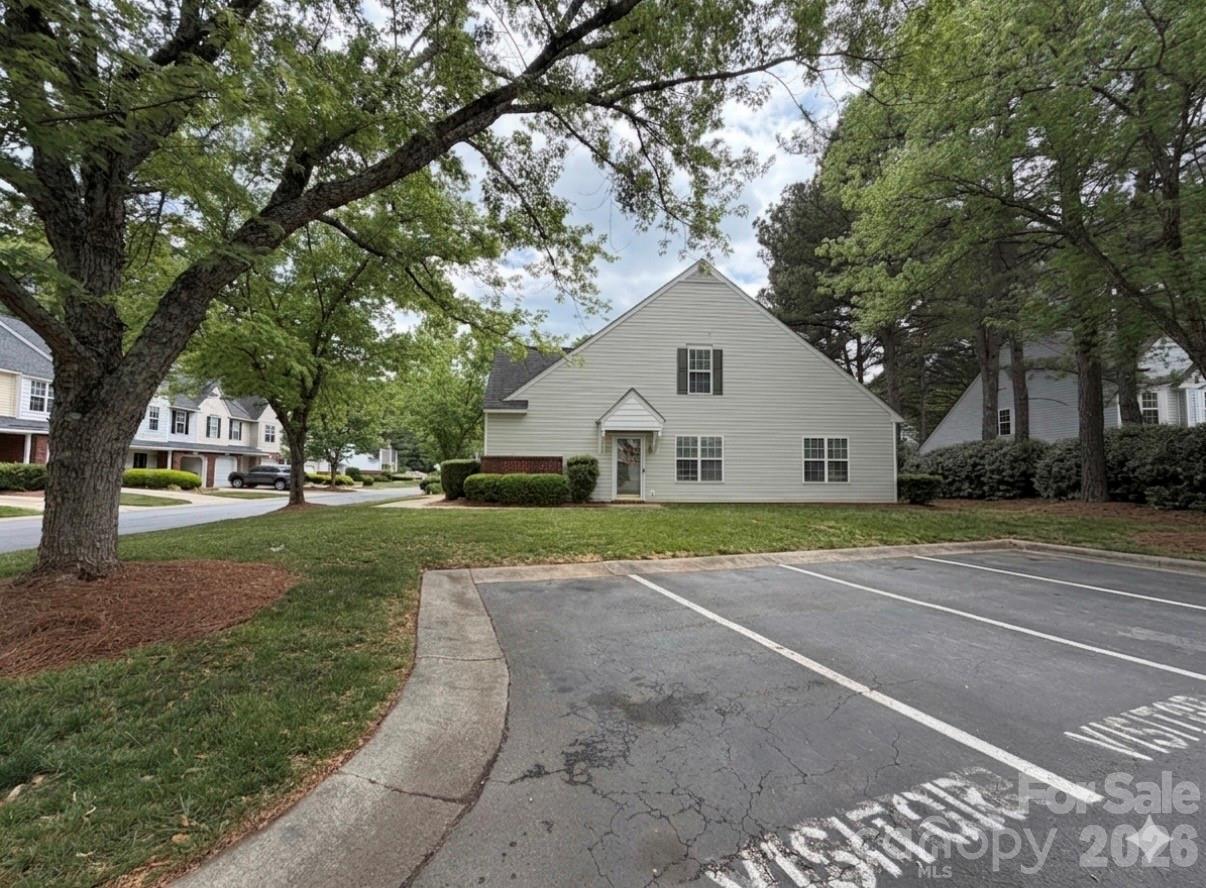 10206 University Park Lane