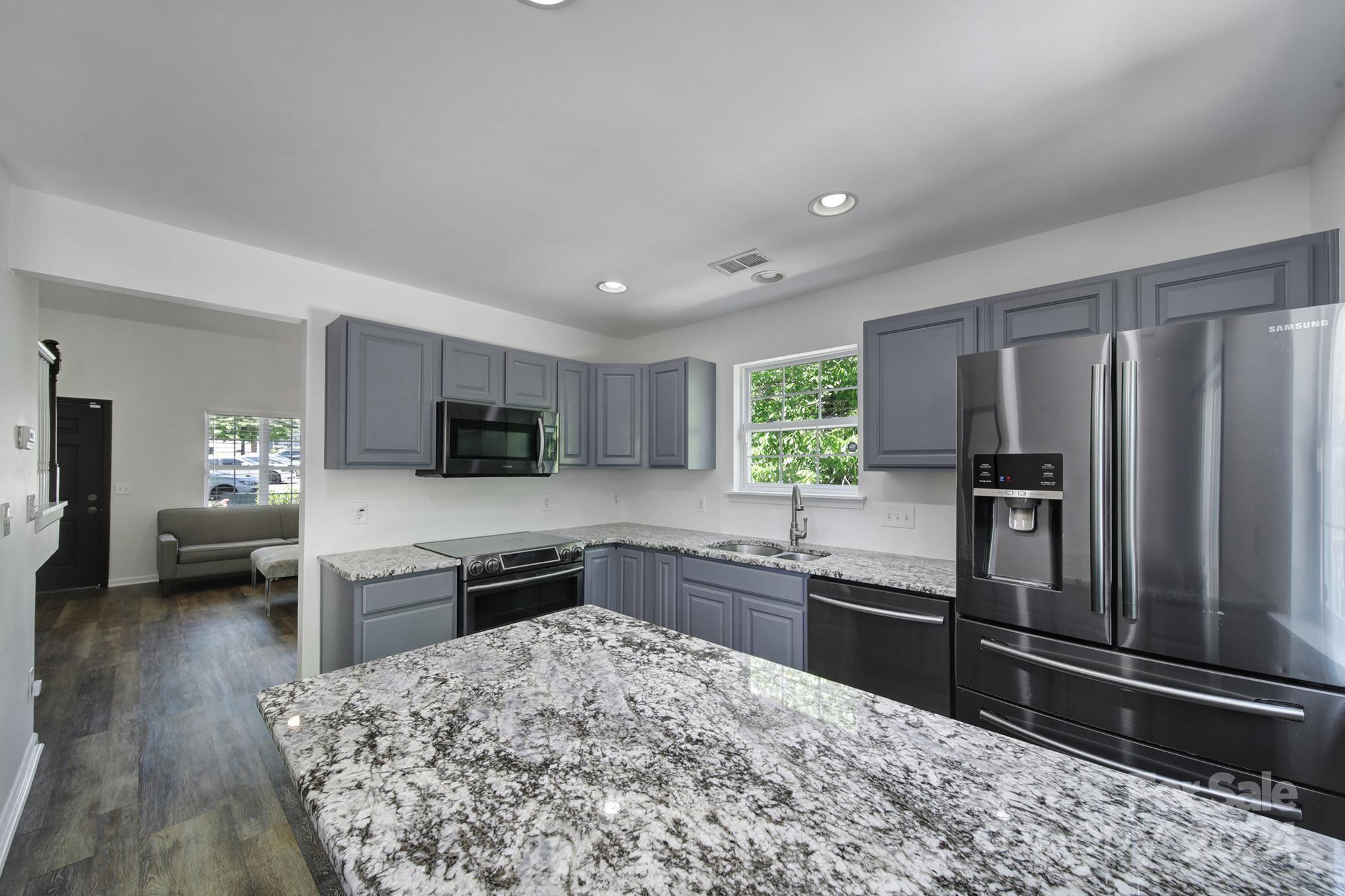 Lexington Commons - Residential