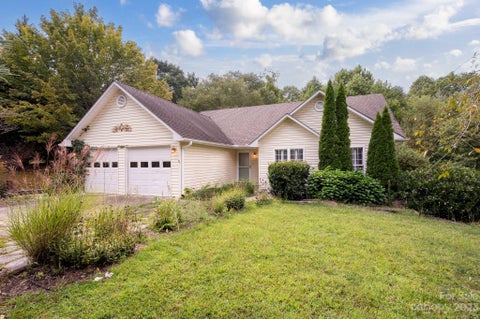 Photo for 71 Mountain Ridge Lane