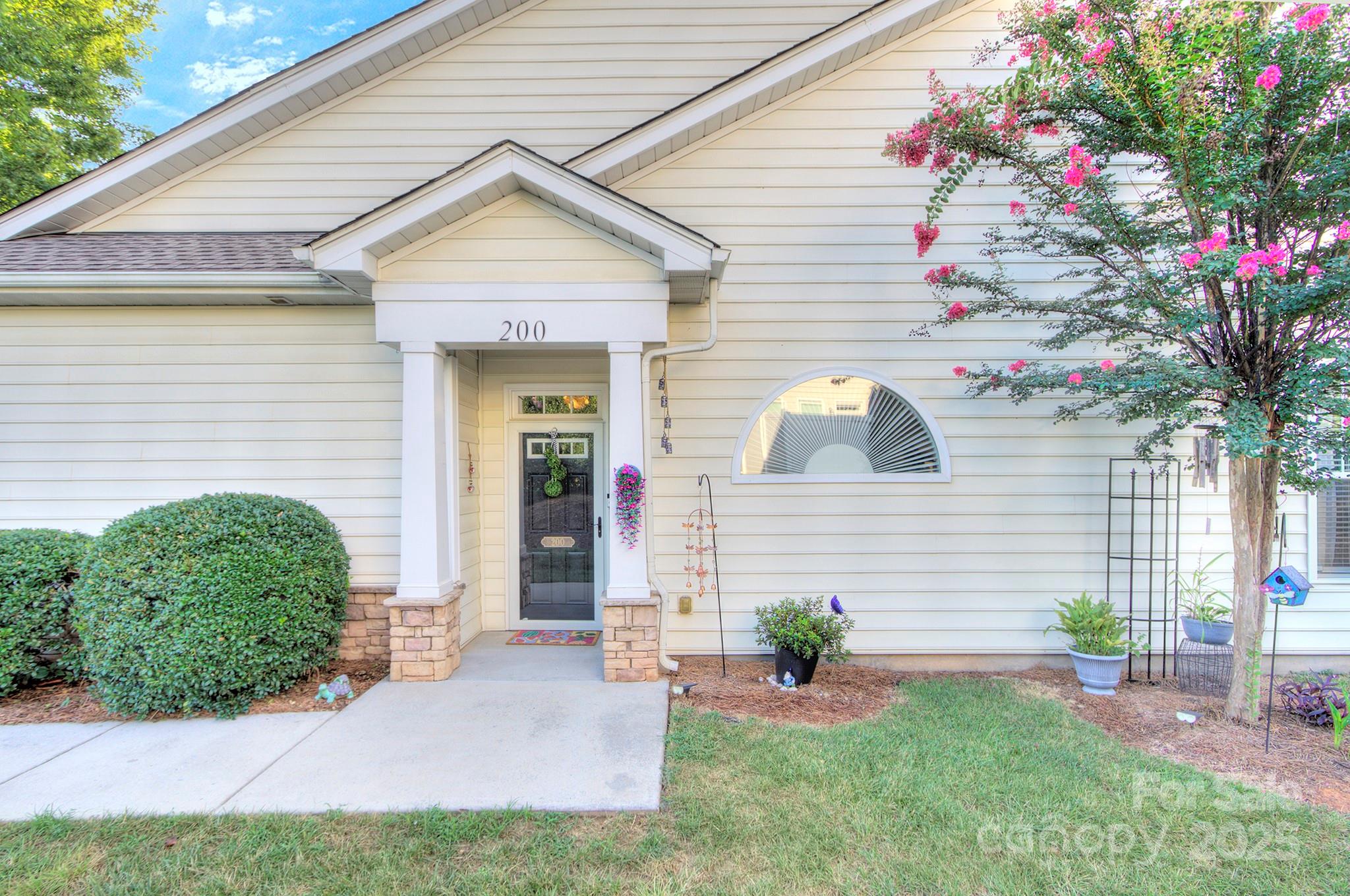 200 Park View Drive