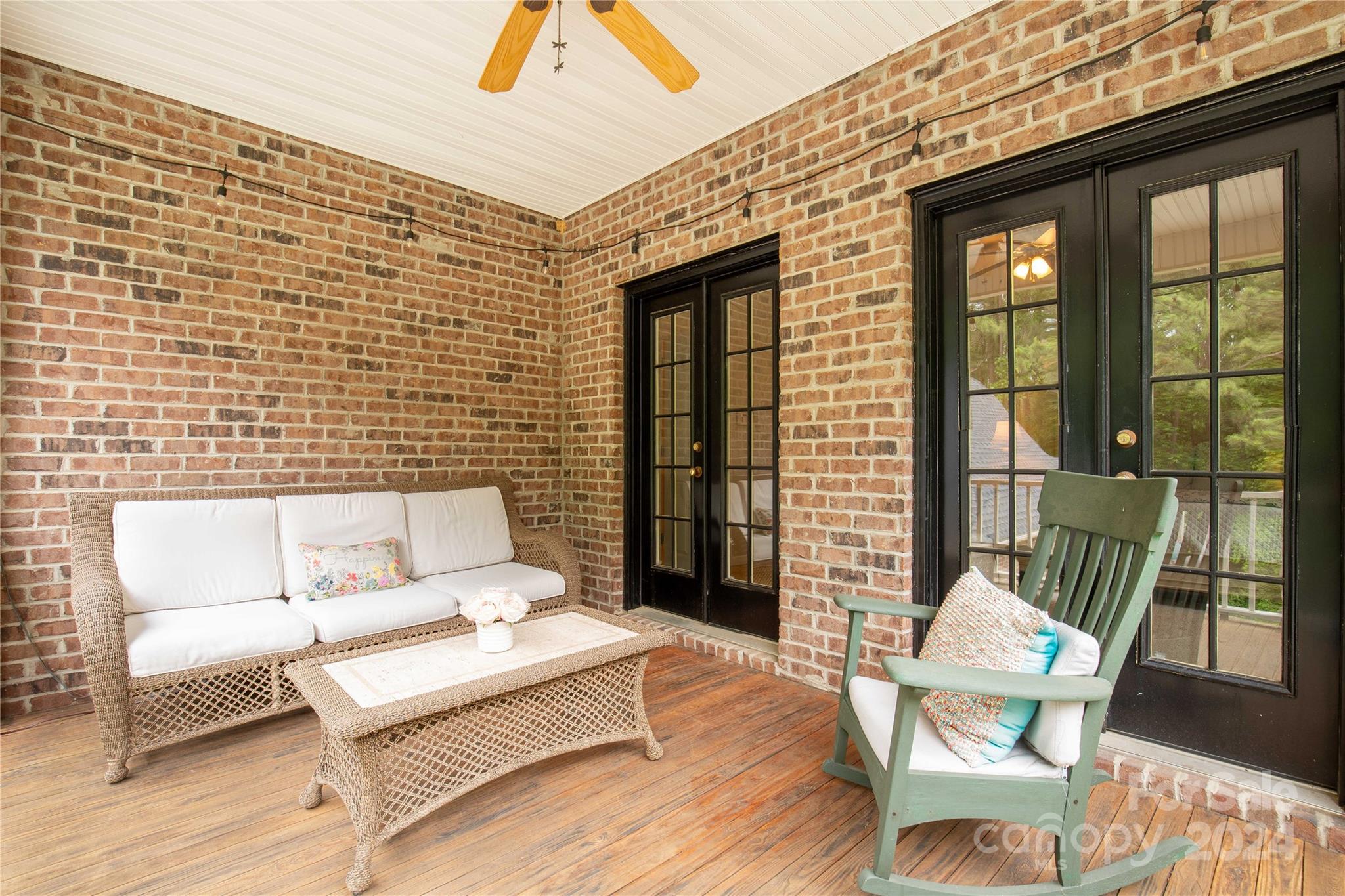 Vanderlakes - Residential