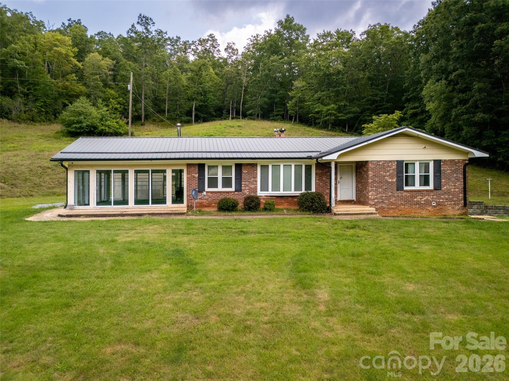 821 Tanasee Gap Road, Balsam Grove, NC, 28708