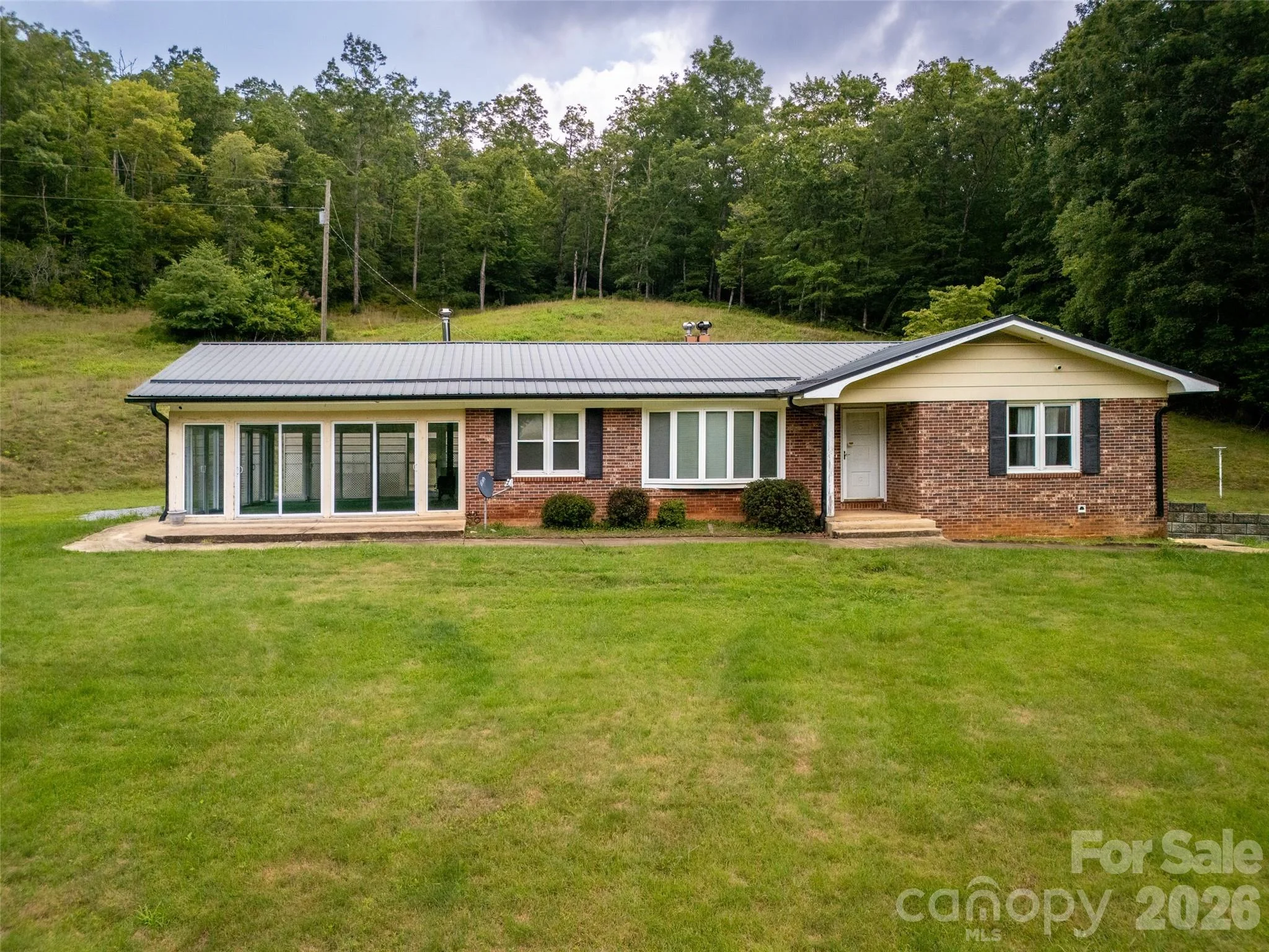 821 Tanasee Gap Road, Balsam Grove, NC, 28708