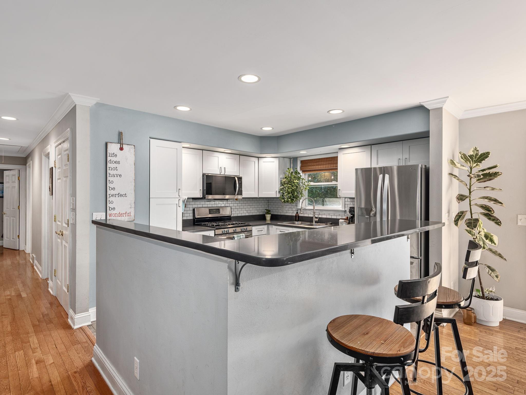 20 N Westview Court
