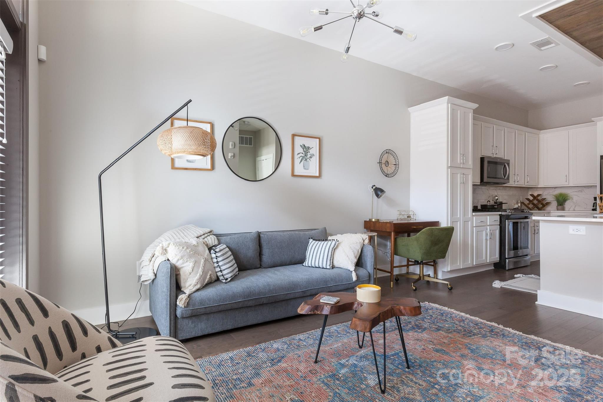 2401 Euclid Avenue 104