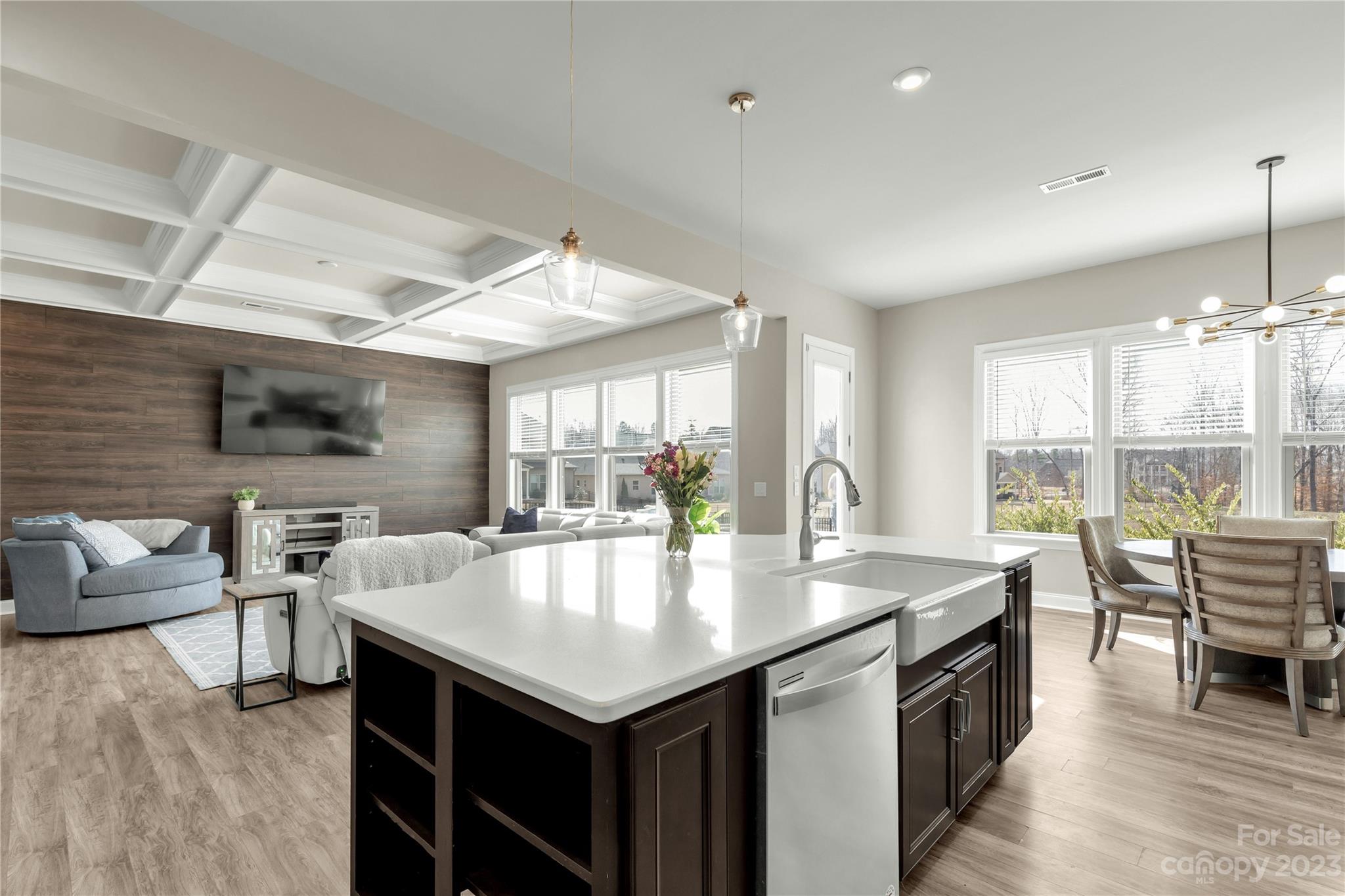 Queensbridge - Residential