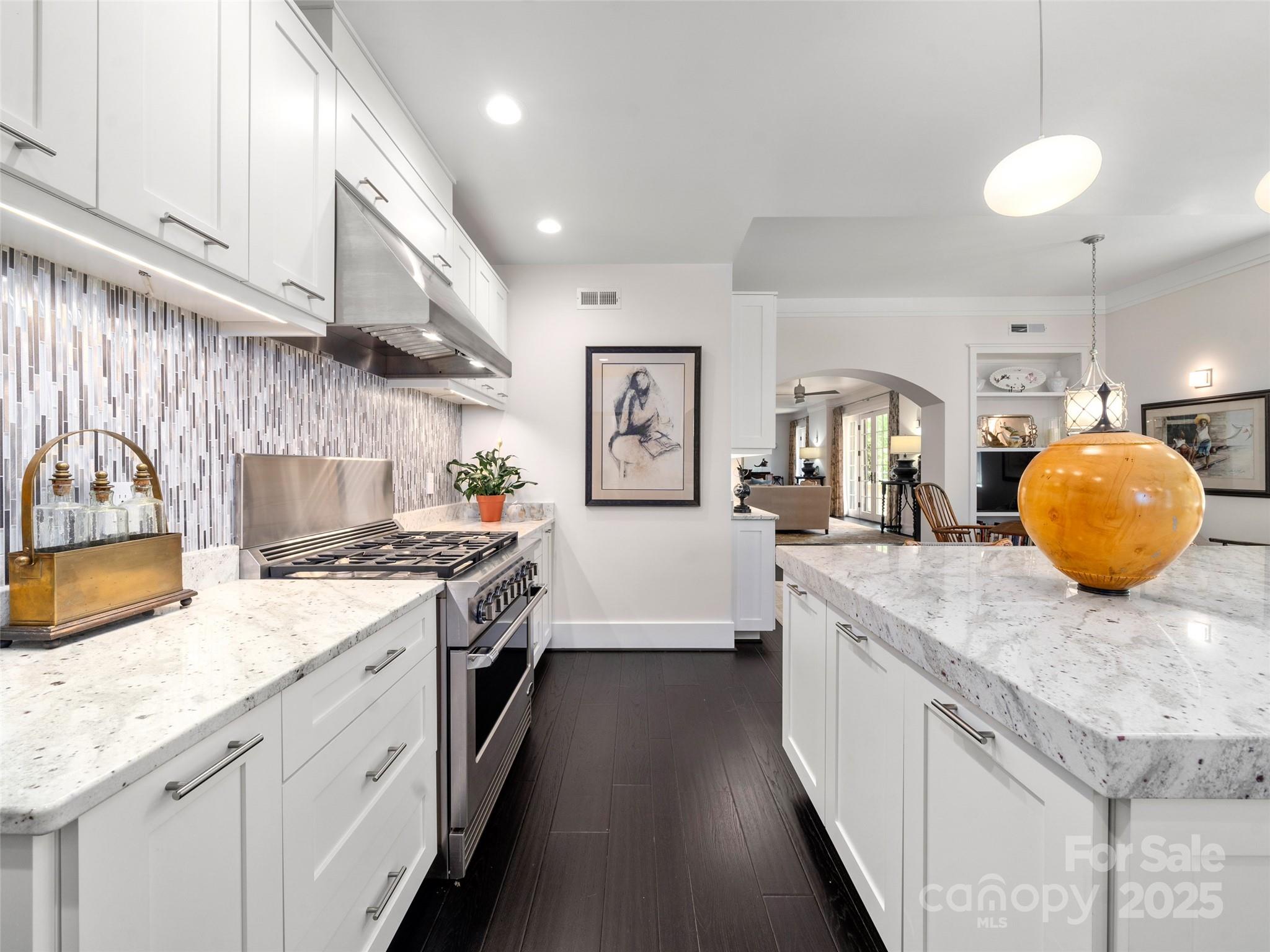 Skyland Downtown Apartments - Residential