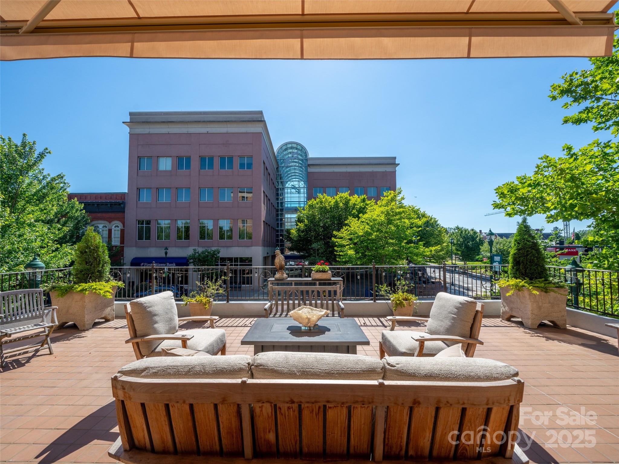 538 Main Street Floor 2
