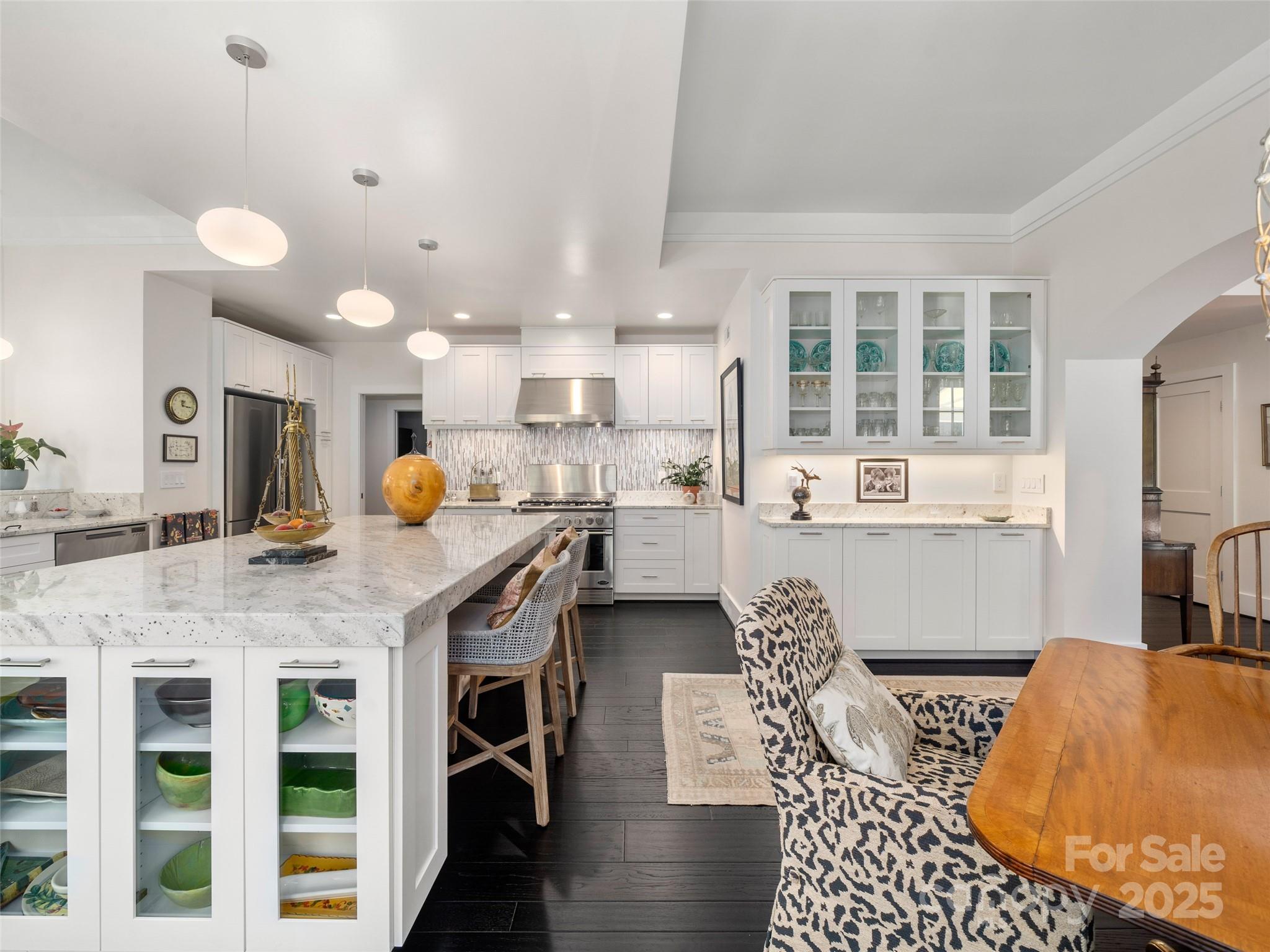 Skyland Downtown Apartments - Residential