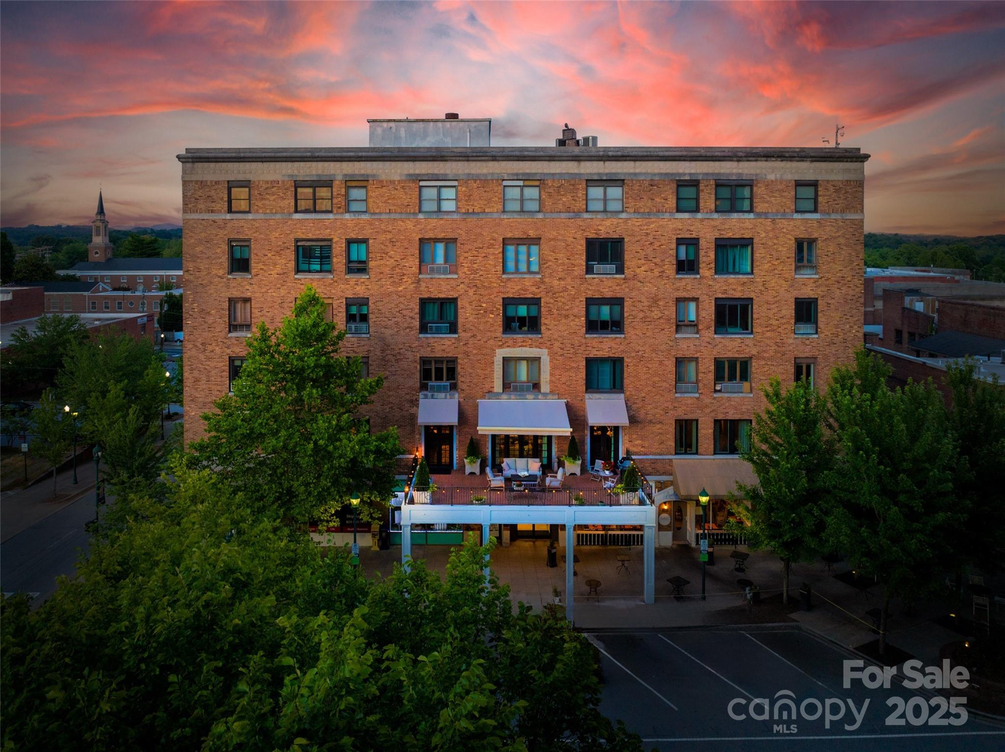 538 Main Street Floor 2