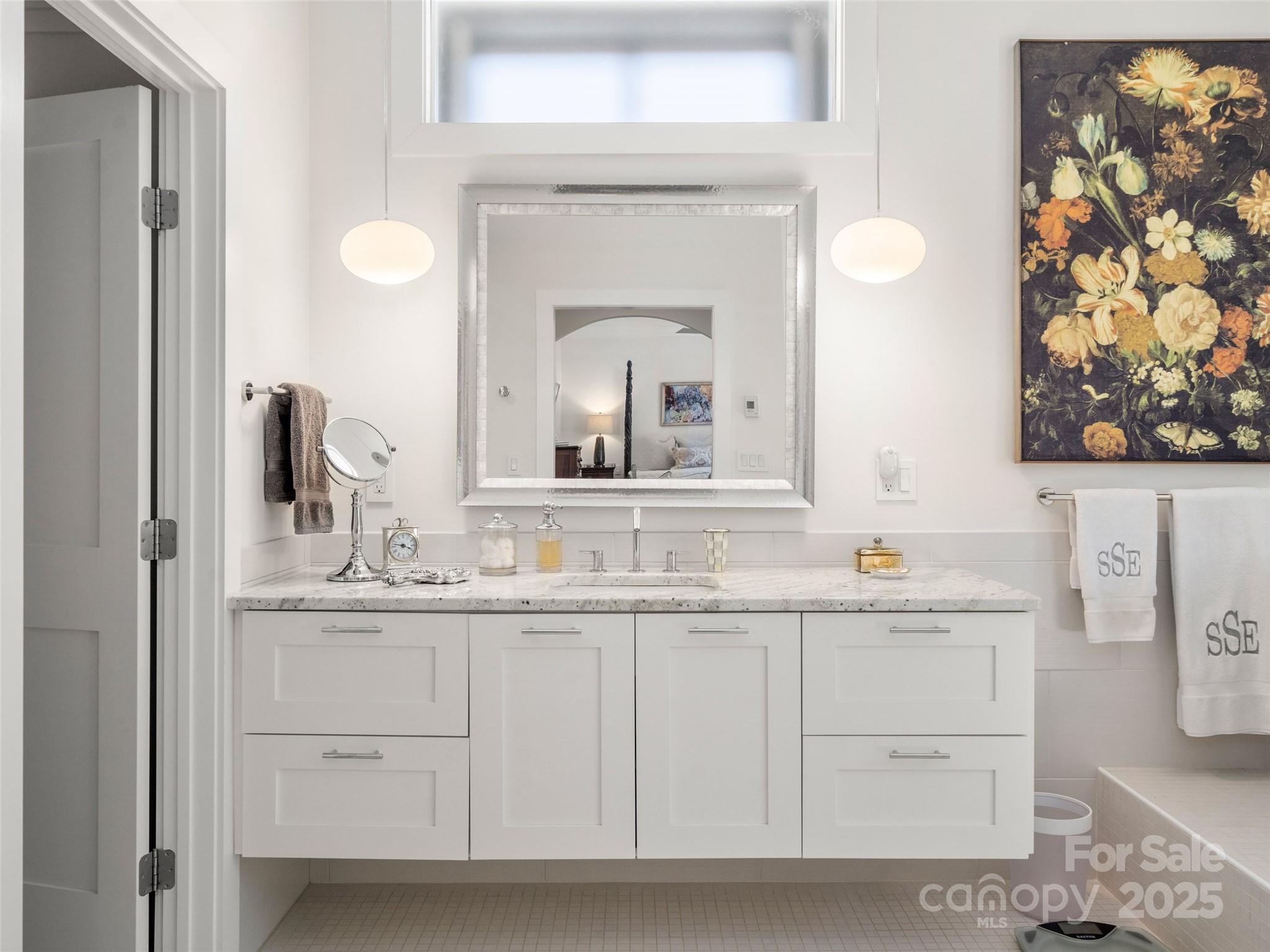 Skyland Downtown Apartments - Residential