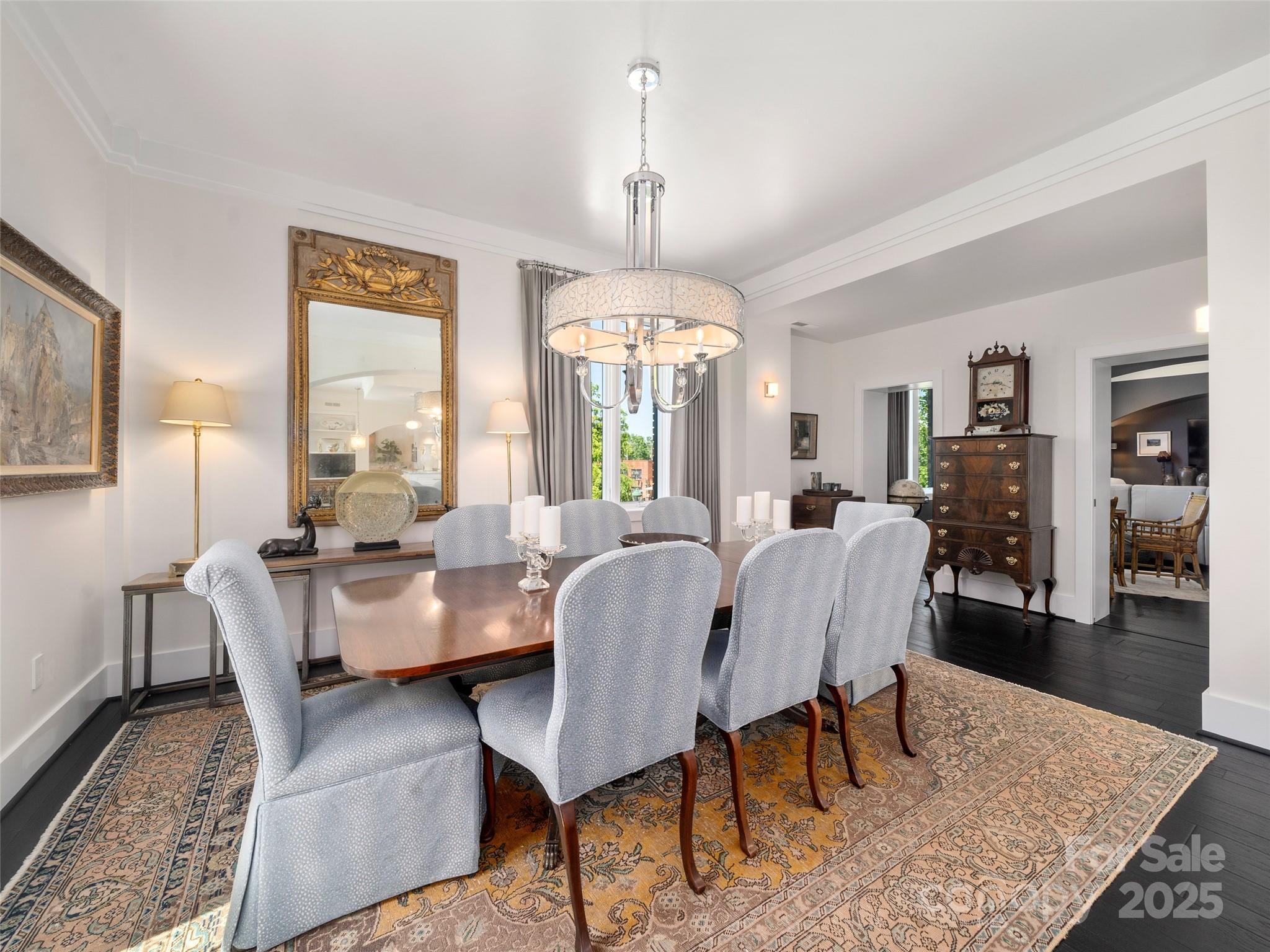 Skyland Downtown Apartments - Residential