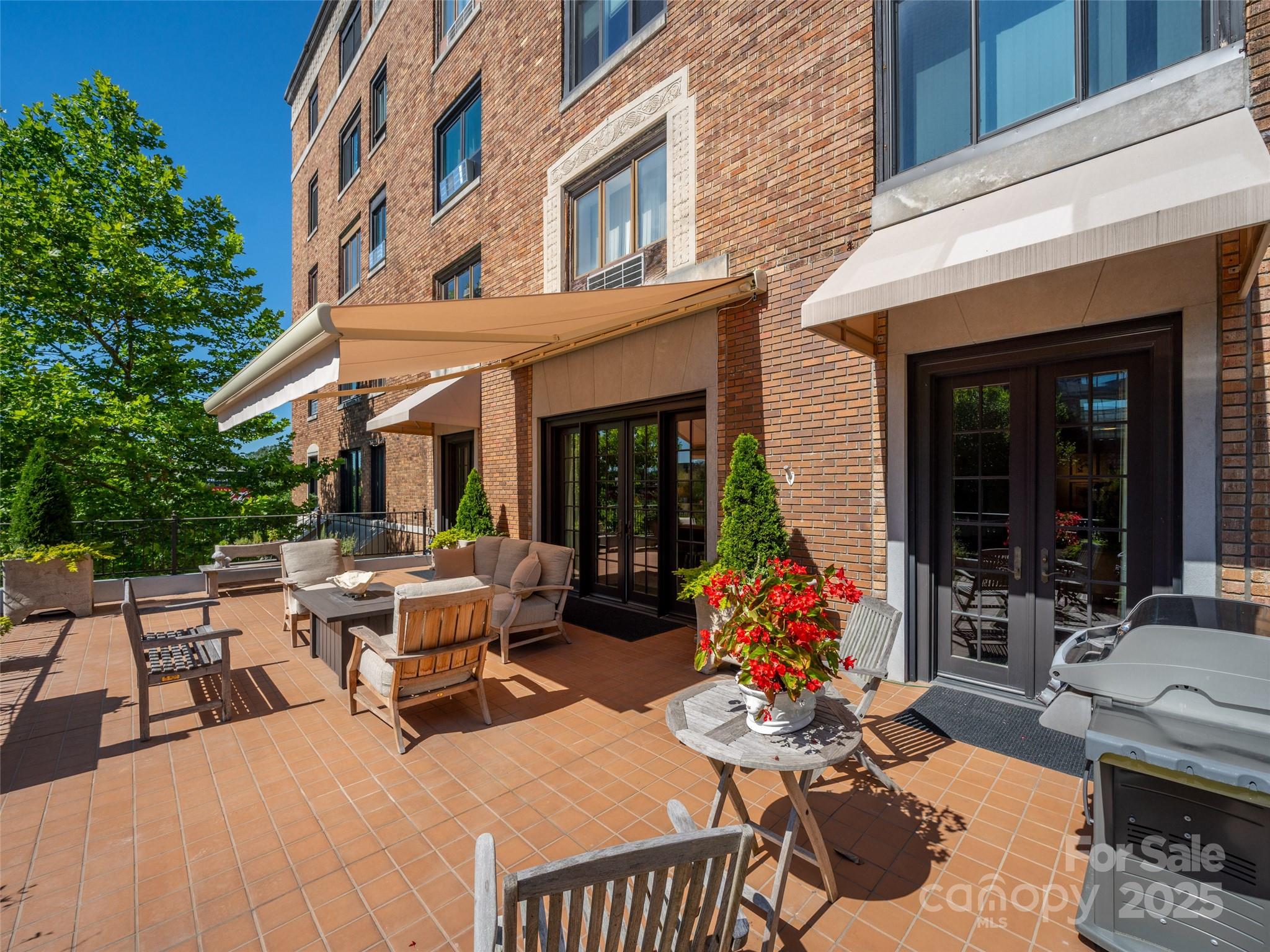 538 Main Street Floor 2