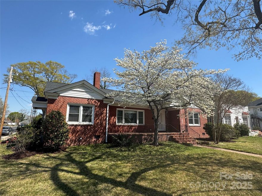 Rare Opportunity in Downtown Rock Hill – Owner Financing Possible!!
This stunning brick ranch in the heart of downtown Rock Hill offers the perfect blend of space, historic charm, and convenience. This is a 3 bedroom, 3 bathroom home but easily could be made into 4 bedrooms.  There is a large den with a separate street entrance that could be a home-office, bedroom, work-out room, or a traditional den.  This home boasts a bright, open floor plan ideal for modern living.  A 1-car garage could easily be expanded to a 2-car garage by converting the huge laundry room to a garage.  There is a private outside patio for grilling and entertaining off the breezeway and a connecting nicely sized fenced backyard for outdoor living.  Located just steps from Fountain Park and within walking distance to Rock Hill’s best dining, shopping, and entertainment, this home is a true gem in a highly sought-after ever growing area.

Don’t wait—schedule your showing today!
