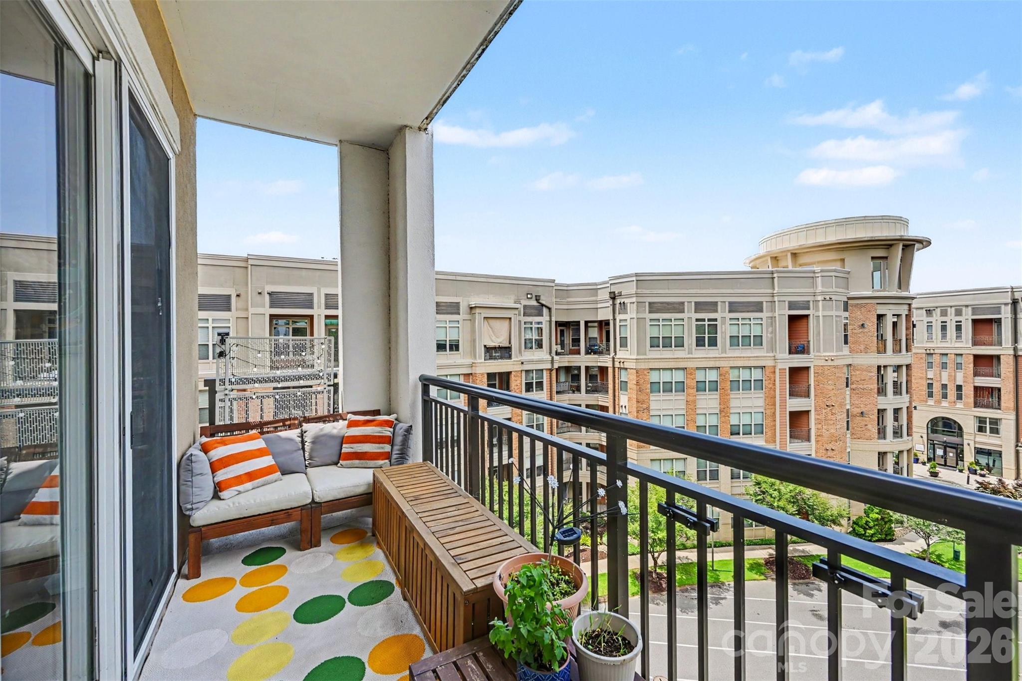 4620 Piedmont Row Drive 418