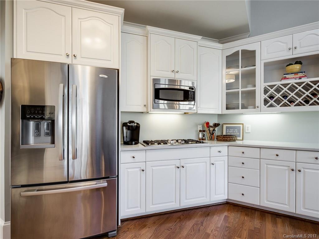 The Peninsula - Residential