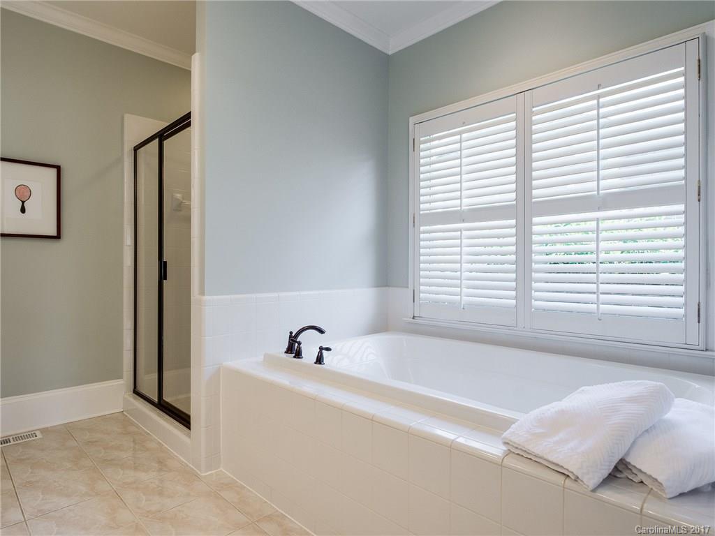 The Peninsula - Residential