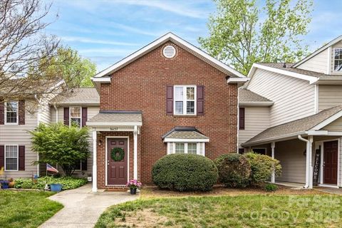 9457 S Vicksburg Park Court Charlotte NC 28210