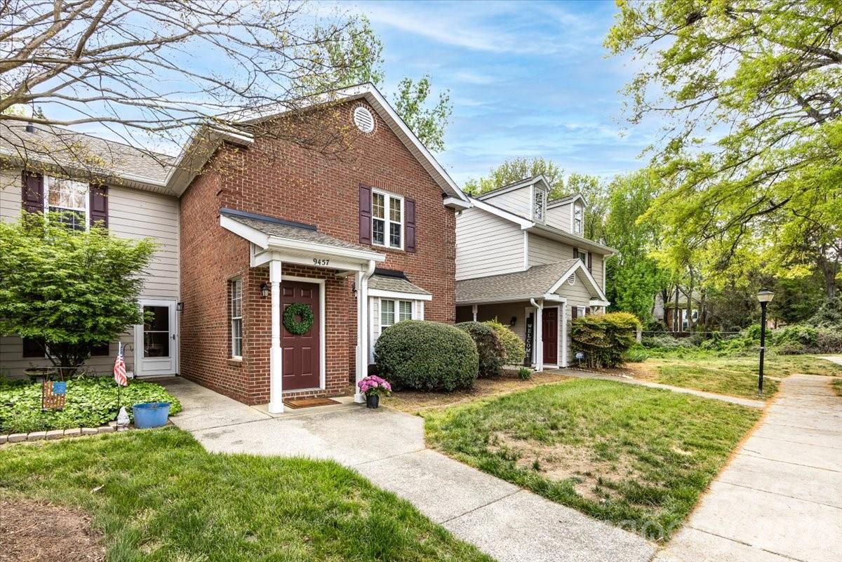 9457 S Vicksburg Park Court