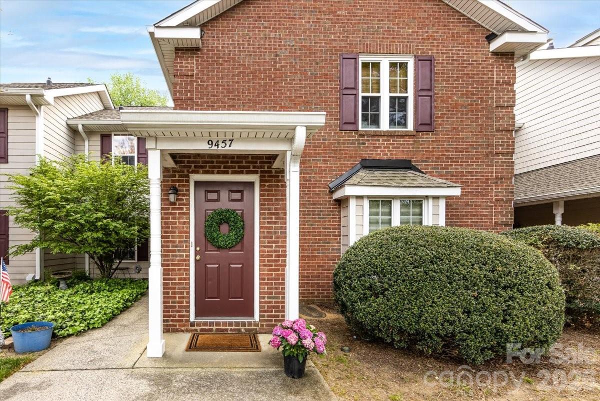 9457 S Vicksburg Park Court