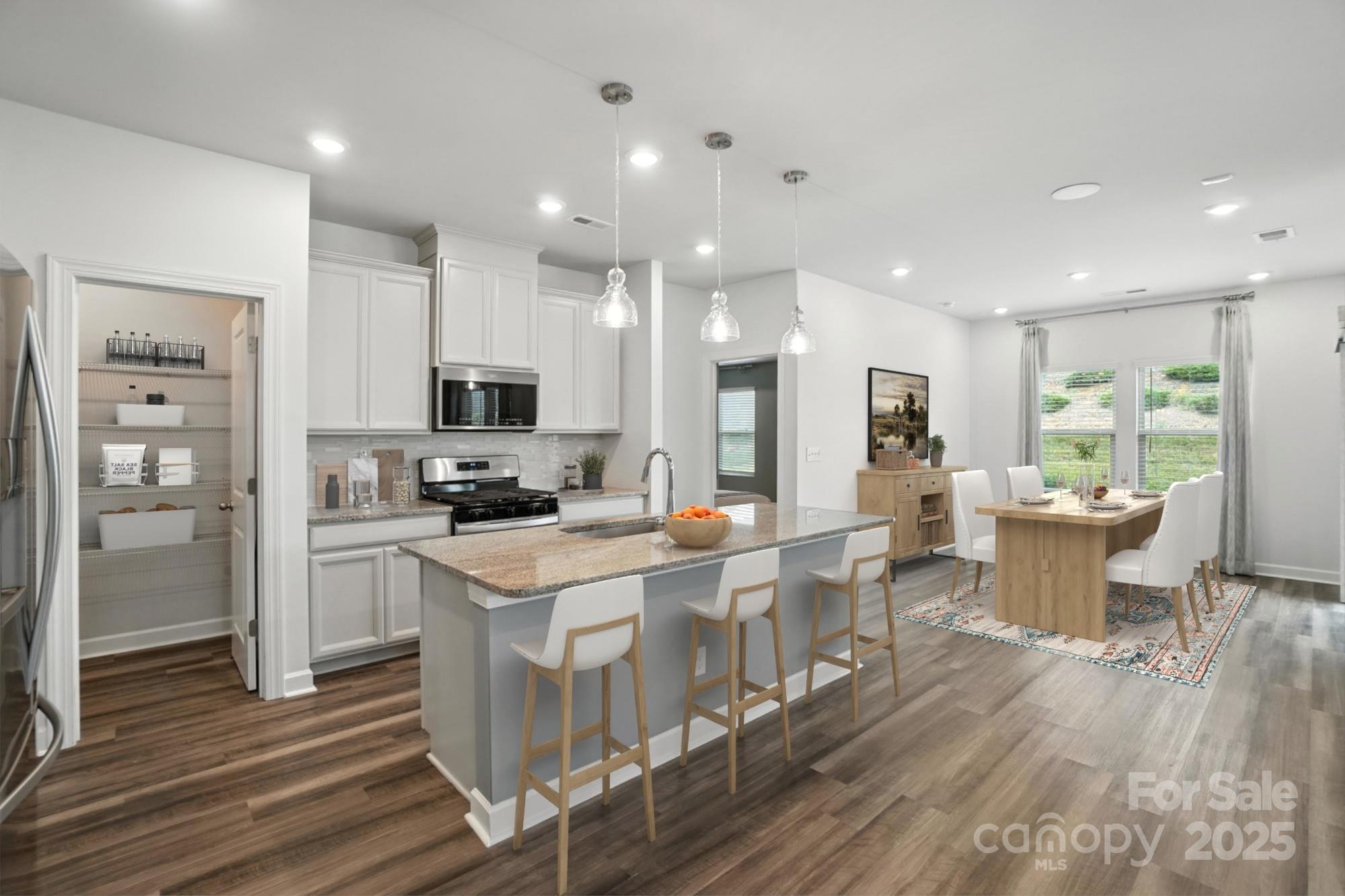 3886 Longmore Lane