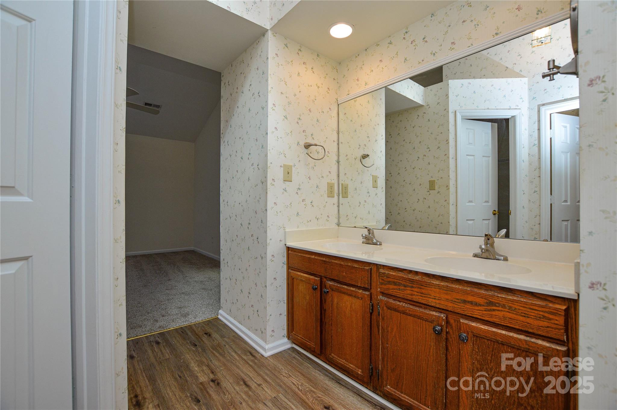 Glenwood Manor - Residential Lease