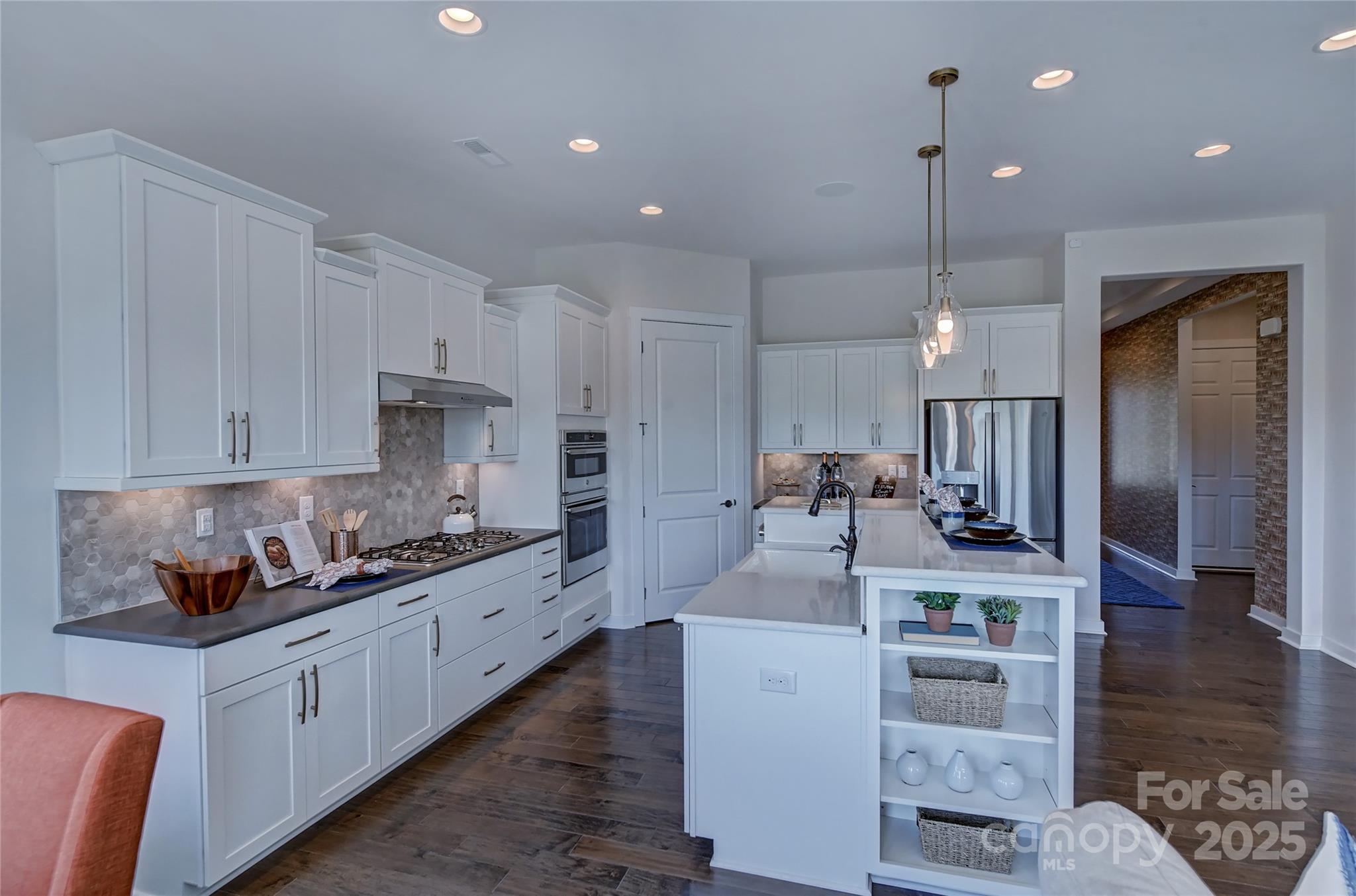 1475 Hubert Graham Way