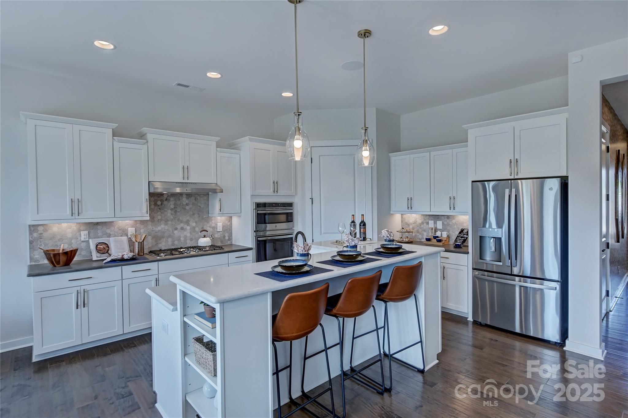 1475 Hubert Graham Way