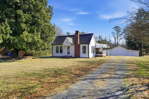 Photo of 36 Irish Potato Road, Concord, NC 28025 (MLS # 4338587)