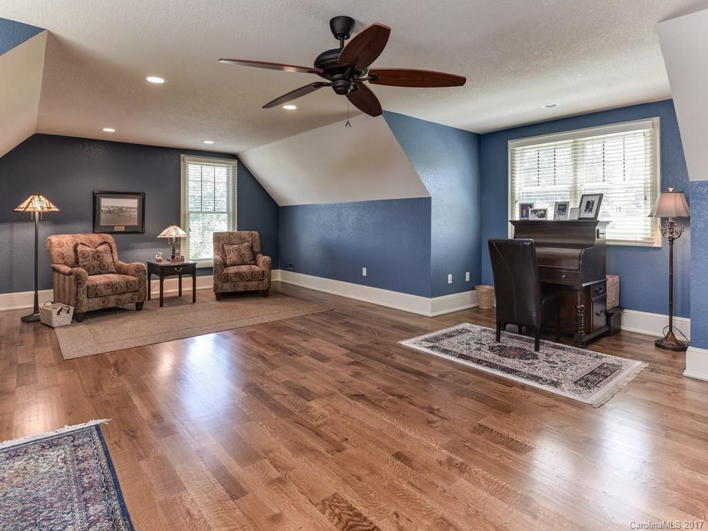 Grand Highlands Waterford Lake - Residential