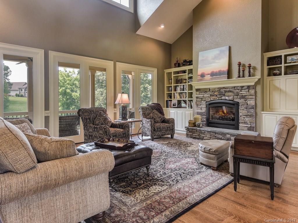 Grand Highlands Waterford Lake - Residential