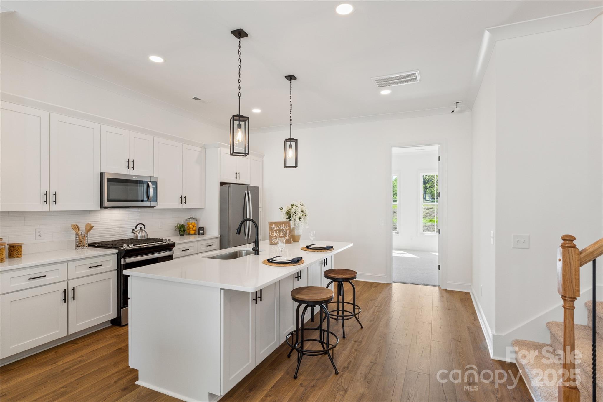 Magnolia - Residential