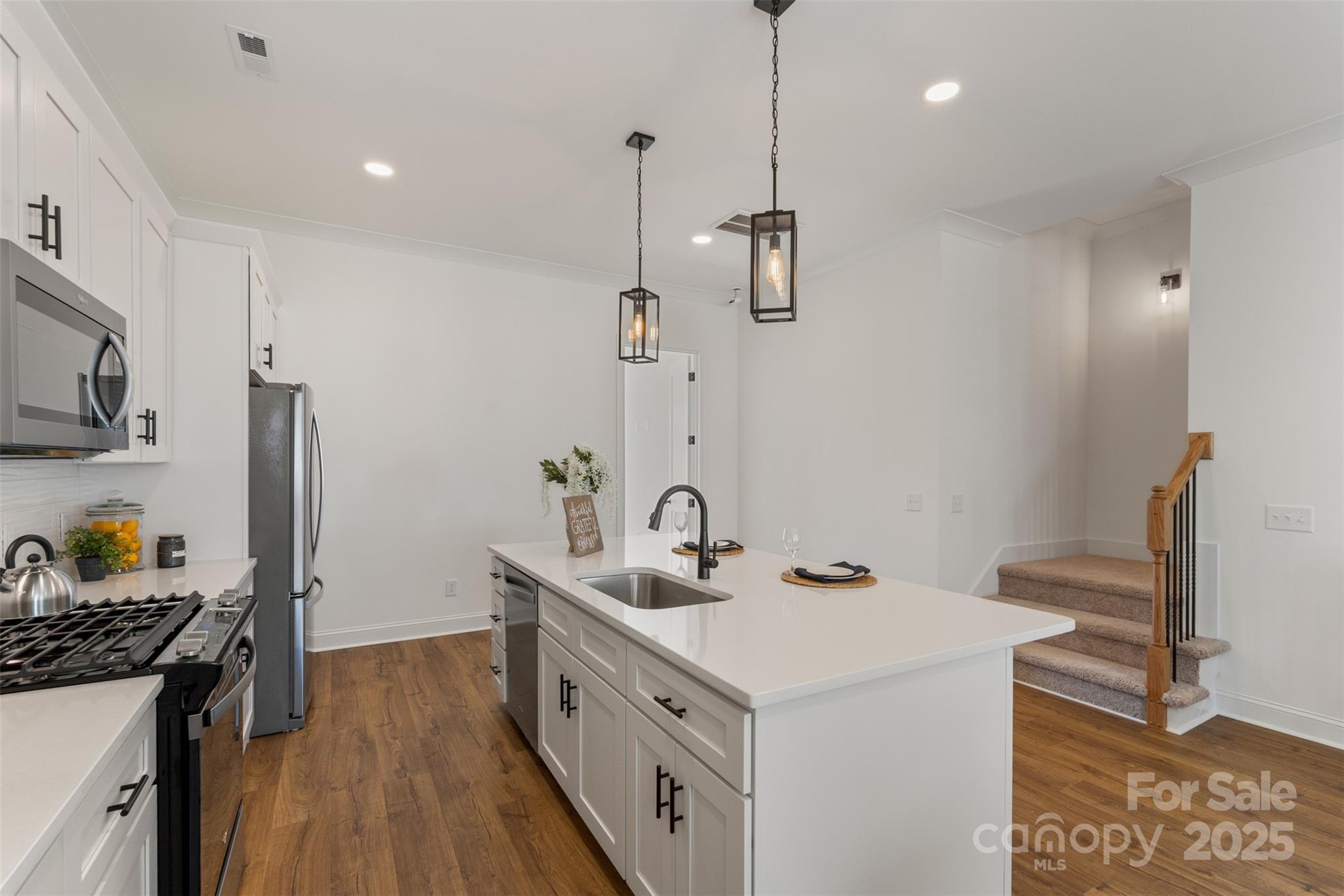 Magnolia - Residential