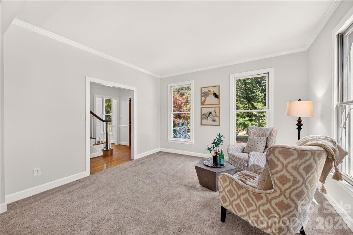 6912 Foxglove Drive