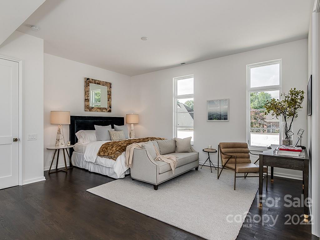 Kenwood Sharon Lane - Residential