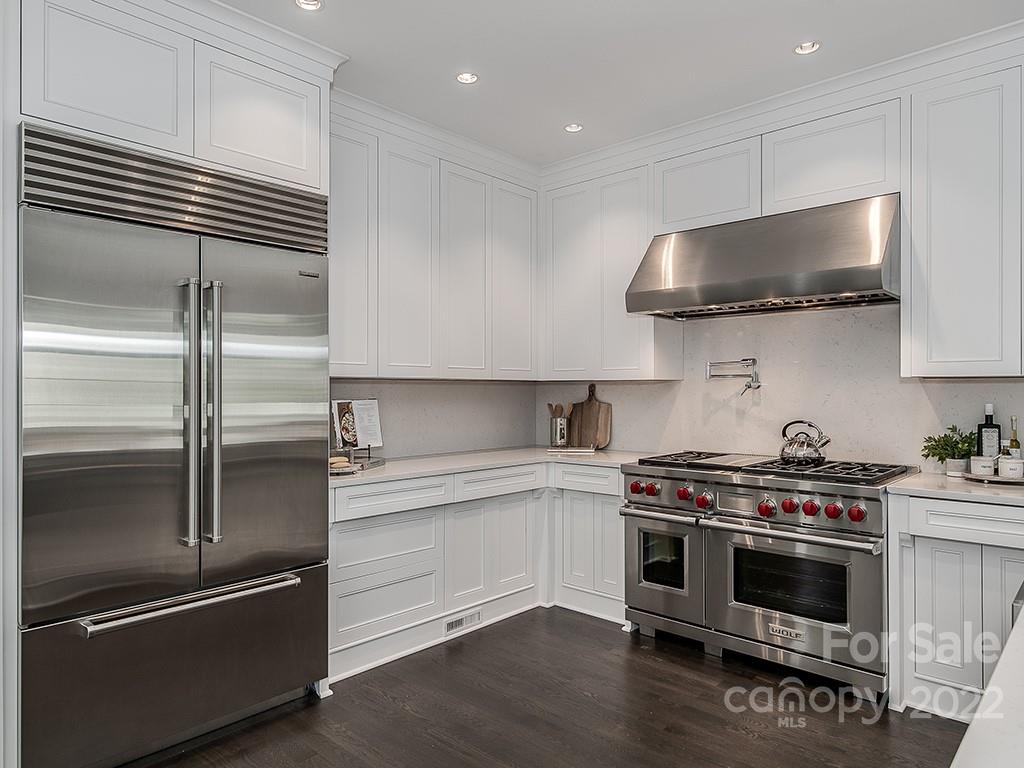 Kenwood Sharon Lane - Residential