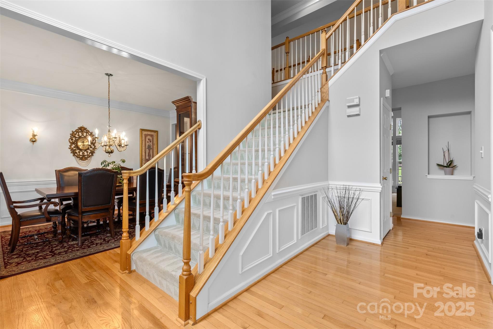 3213 Strawberry Road