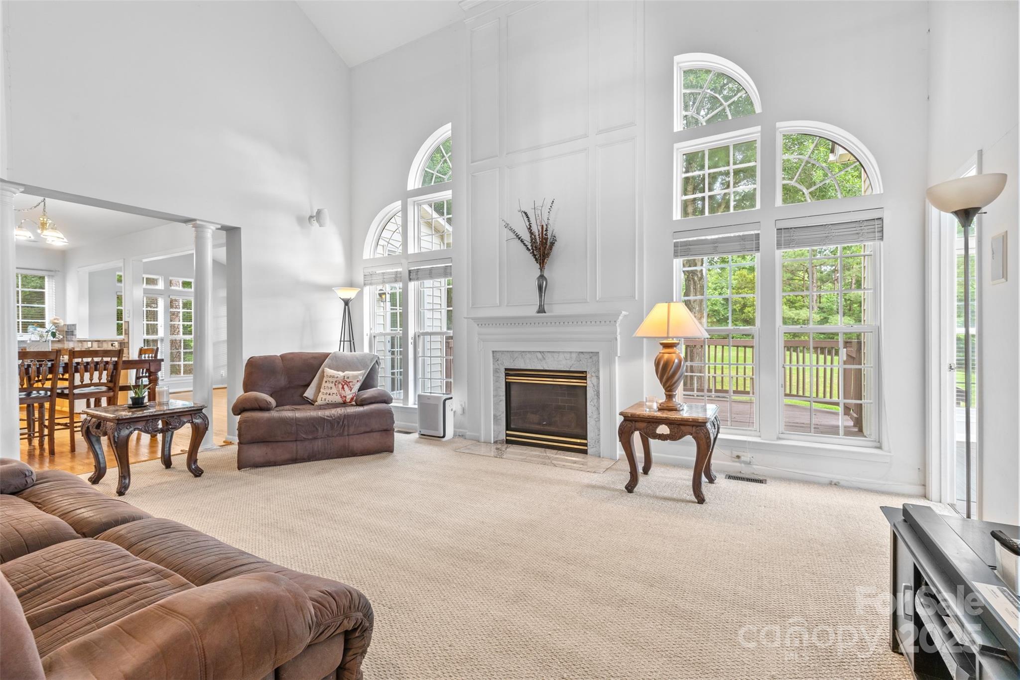 3213 Strawberry Road