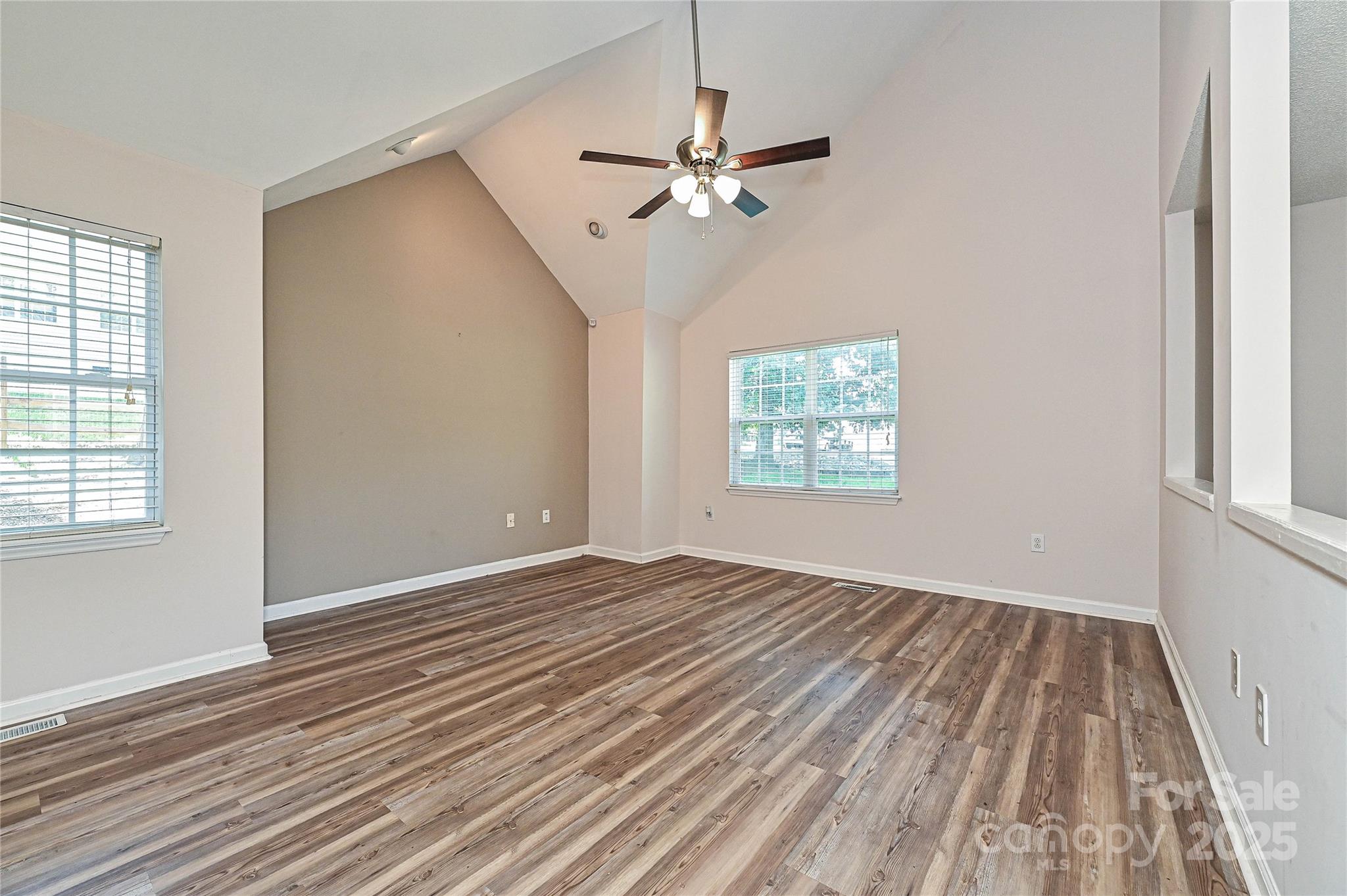 7705 Red Robin Trail